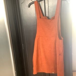 Zip up overall skirt w pockets